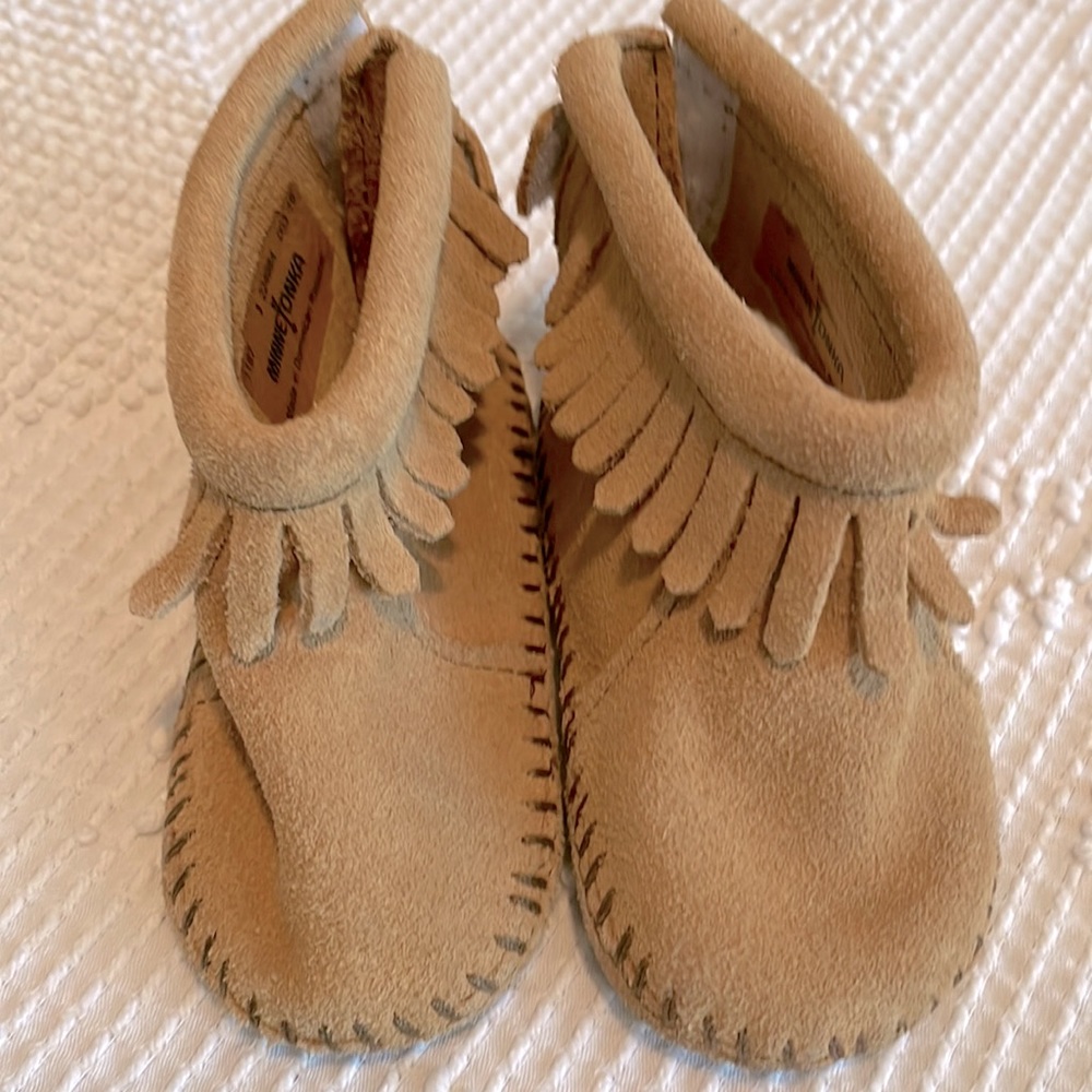 Minnetonka size 3 moccasins (real suede)